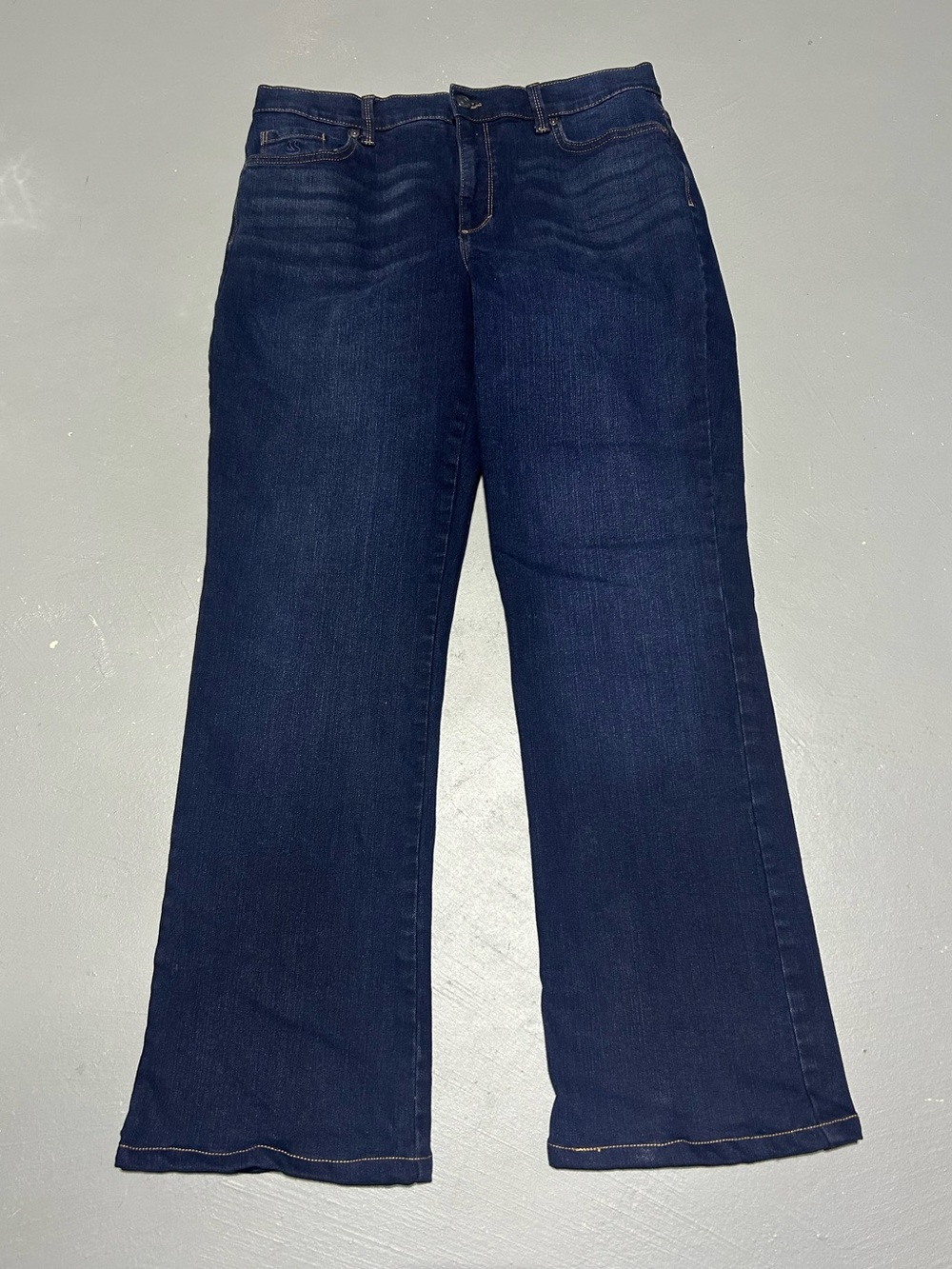 Gloria Vanderbilt Amanda Bootcut Denim Blue Jeans (Women’s Size 10 - 31W / 28L)